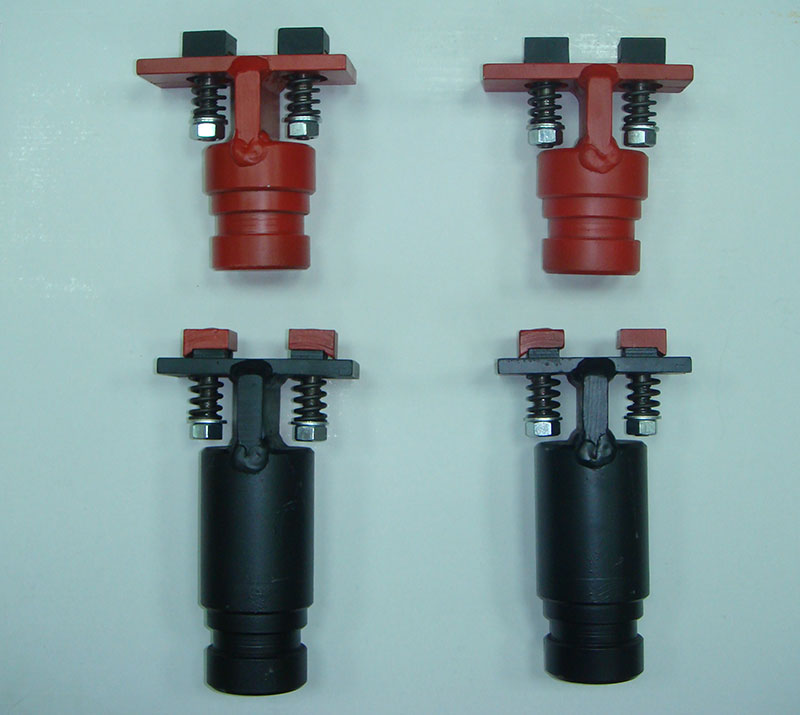 Комплект зажимов для крепления автомобилей 